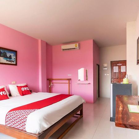 Oyo 632 Thanagrit Apartelle Tha Mai Exterior photo