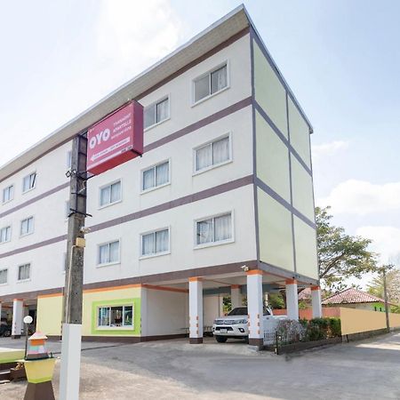 Oyo 632 Thanagrit Apartelle Tha Mai Exterior photo
